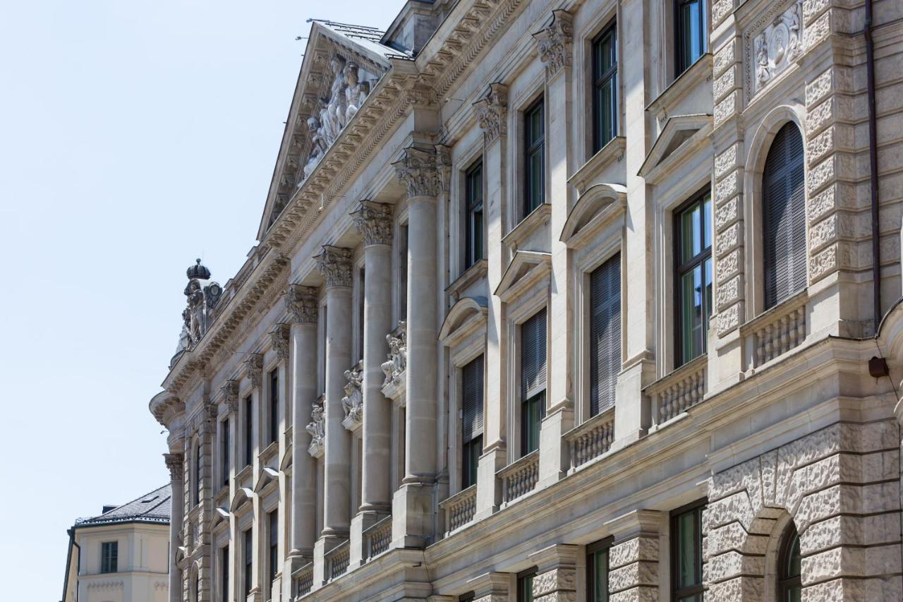 Отель Rosewood Мюнхен Экстерьер фото
